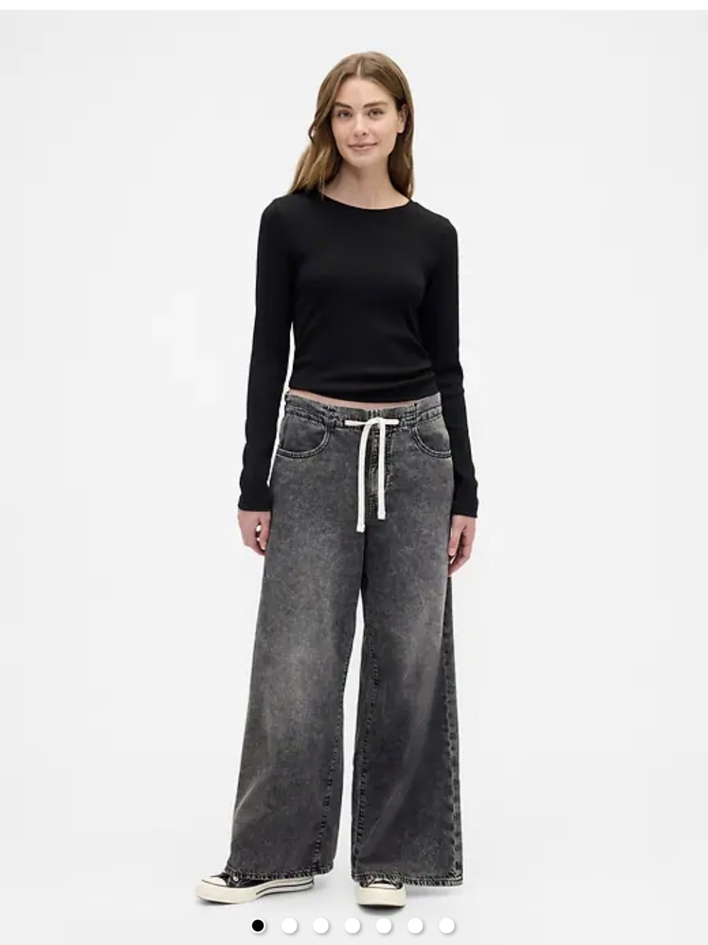 GAP Wide-Leg Drawstring Jeans in Washed Black - Small